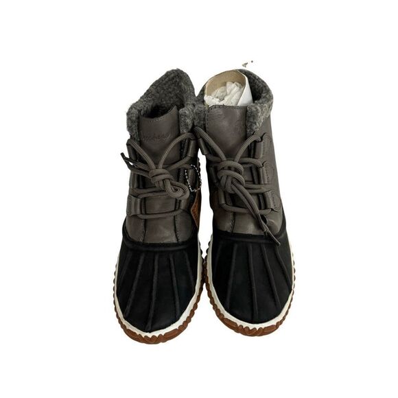 Women’s Skechers winter boots size 6 - Picture 2 of 5